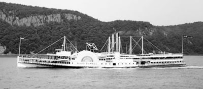 Hudson River steamboat Mary Powell